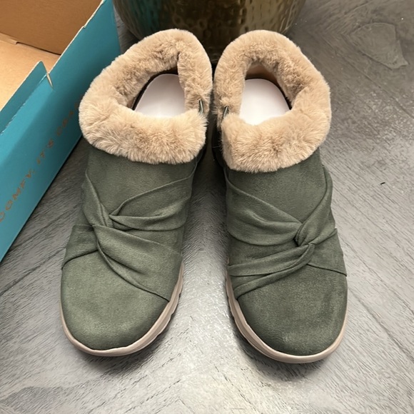 Bzees Women's Genie Slip On - Picture 5 of 12